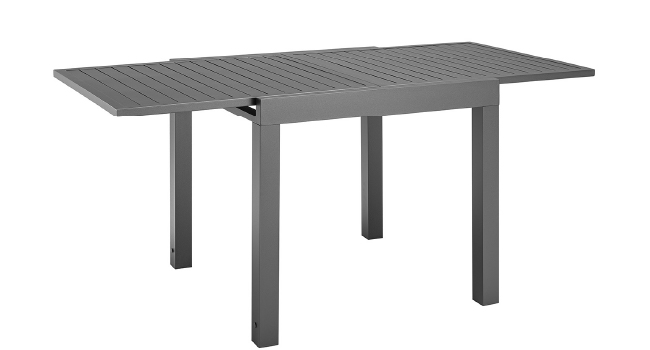 en gris foncé avec plateau à lattes et pieds robustes, montrée en