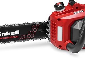 Le texte indique « Einhell ». Tronçonneuse rouge avec chaîne noire et carter moteur, avec la marque Einhell sur le côté, sur fond blanc pour l'affichage du produit.