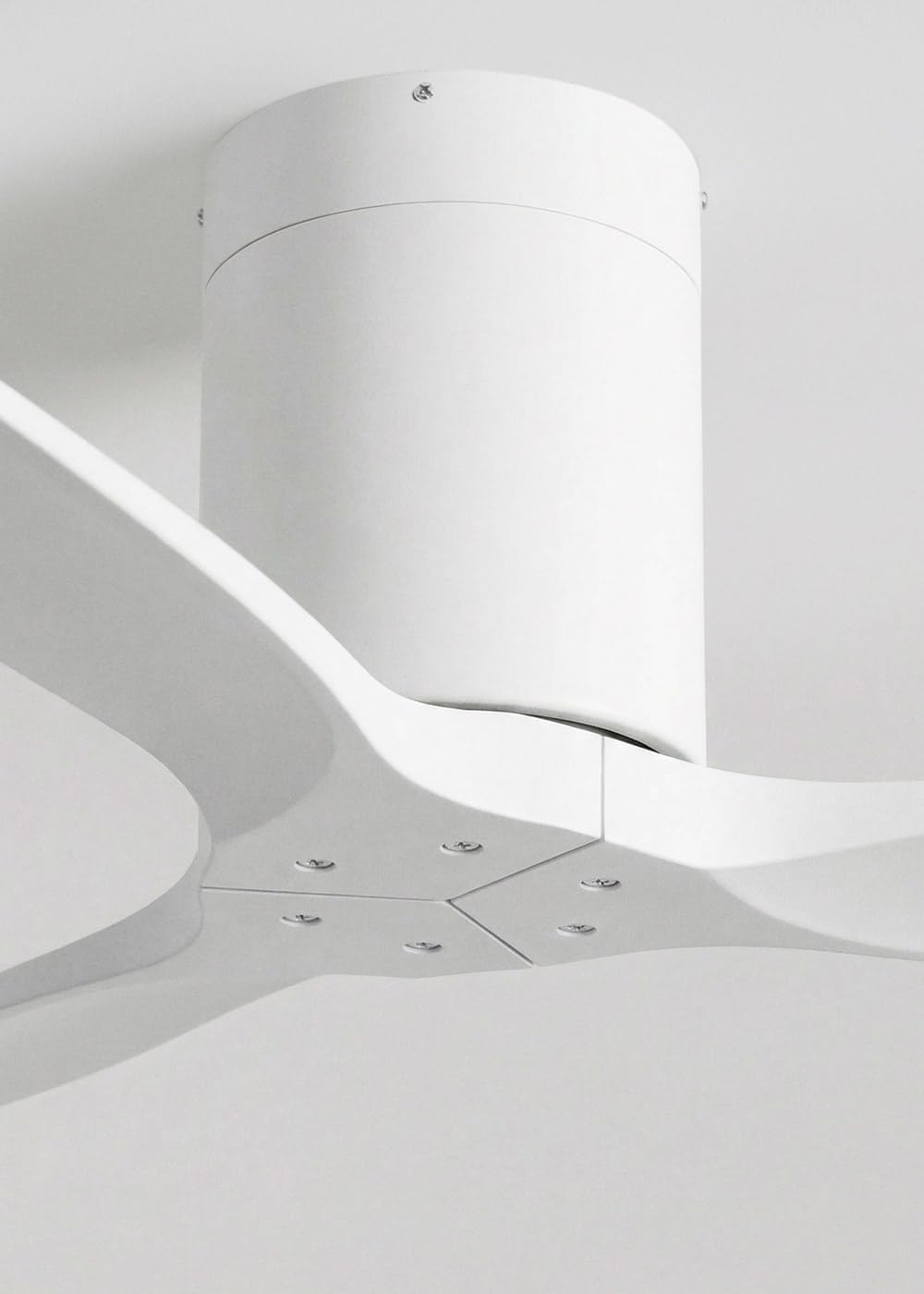 CREATE WINDCALM S Ventilateur de plafond ABS blanc avec Wi-Fi et télécommande, 40 W, silencieux, Ø112 cm, 6 vitesses, minuteur, fonction été/hiver