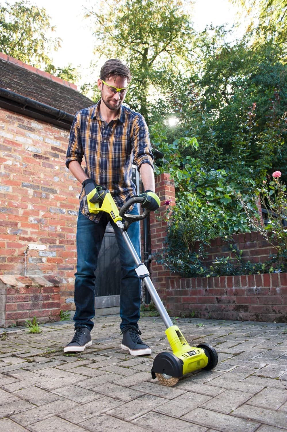 RYOBI - Nettoyeur de joints One+ 18V, brosse métal 11,5cm, batterie 2Ah, 32min - RY18PCA-120
