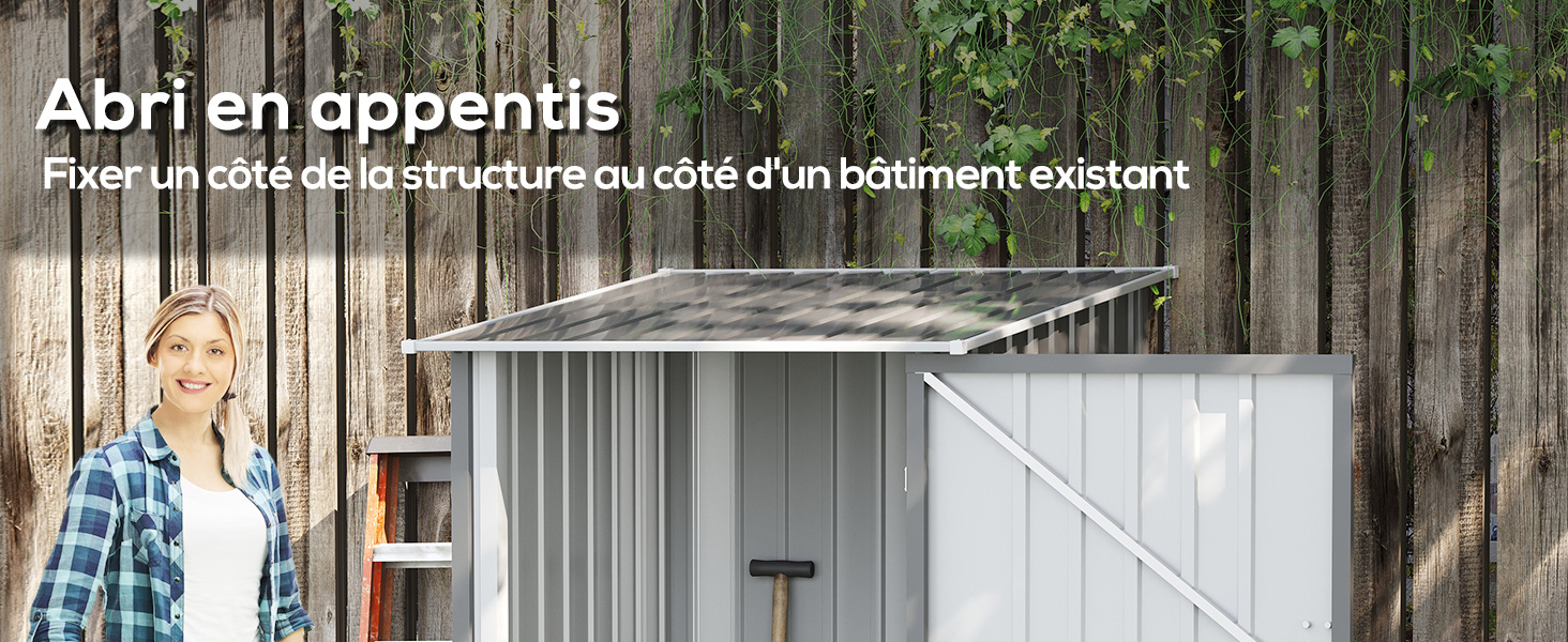 un cabanon avec une porte ouverte et un marteau sur le dessus.