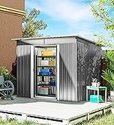 Séquence d'images rendues montrant un abri de rangement moderne en métal gris ou un bâtiment de jardin avec des portes coulissantes à différents stades d'ouverture, situé dans une cour arrière.