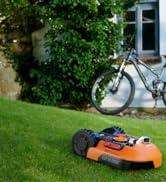 WORX - Tondeuse robot connectée sans fil LANDROID - WR900 - jusqu'à 500m²