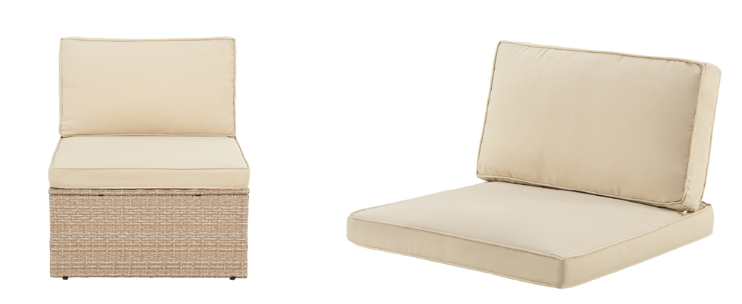 Deux meubles d'extérieur : une chaise sans accoudoirs rembourrée beige et un coussin assorti séparé. Les deux semblent être conçus pour une utilisation sur la terrasse ou le jardin.