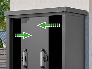 un gros plan de deux flèches vertes pointant vers l'intérieur d'une armoire métallique.