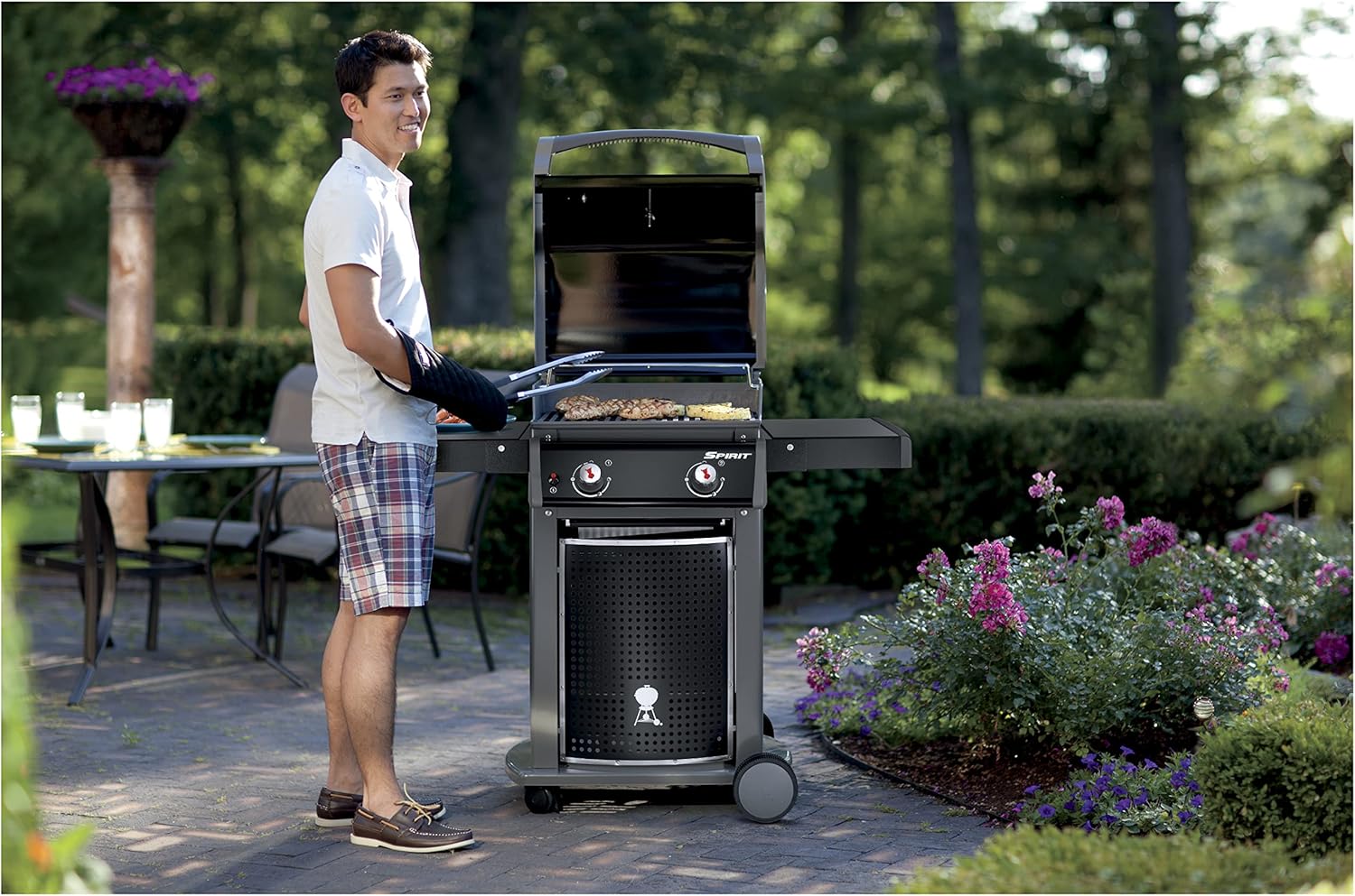 Weber - Spirit II (série E-310) - 60x46 cm - 3 brûleurs, grilles Gourmet, GS4, tablettes, noir/argent