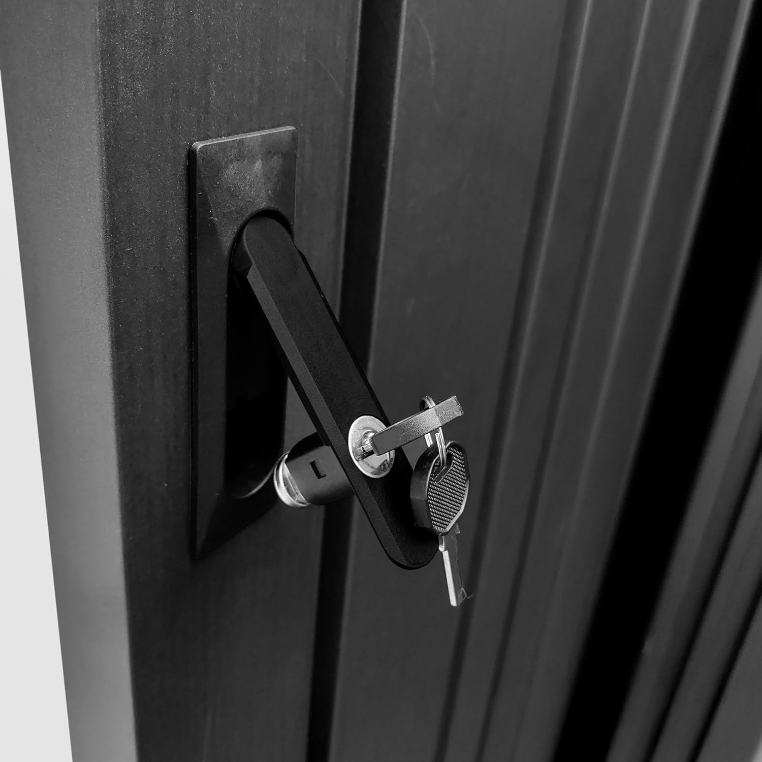 Hoggar - Pioneer Y50 - 168x256x200cm - abri métal robuste, portes renforcées, serrure à clé, plafond solide - Y50