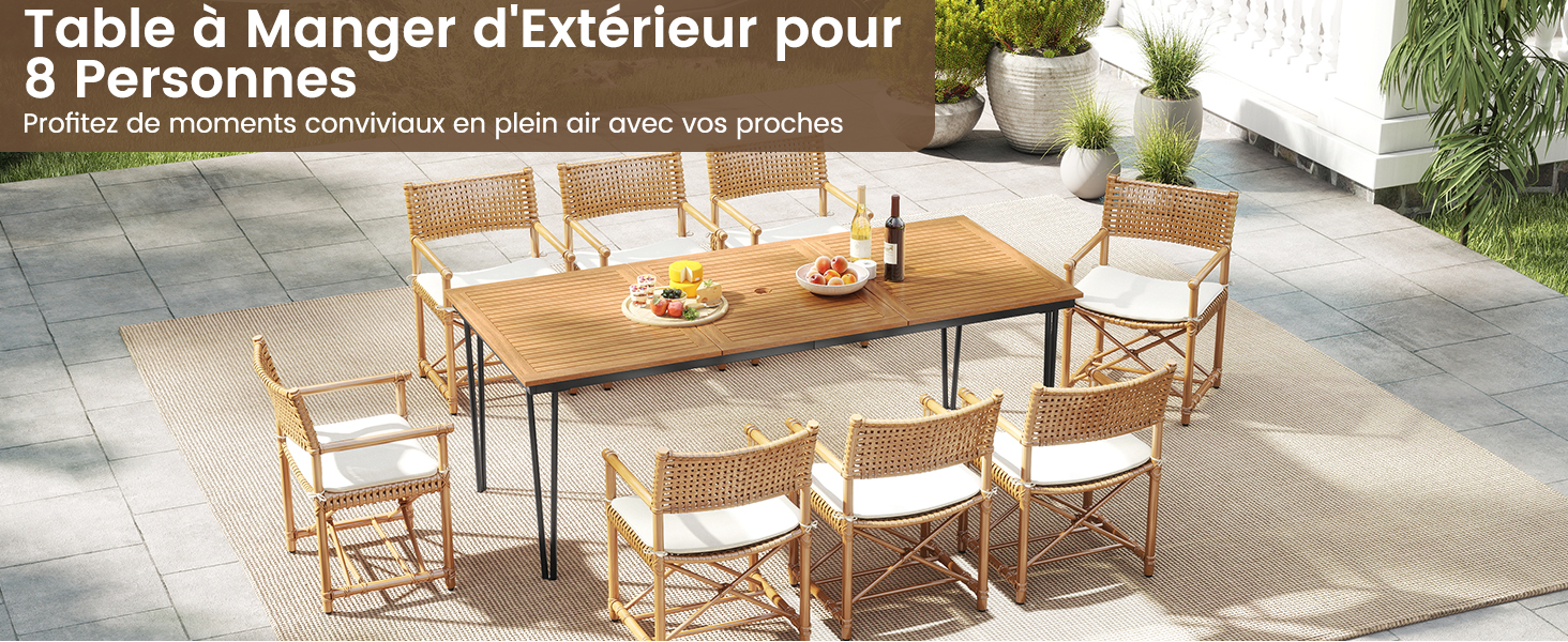 Le texte indique « Table à Manger d'Exterieur pour 8 personnes ». Ensemble de salle à manger extérieur en bois avec table et chaises sur un patio en pierre, montrant plusieurs angles.