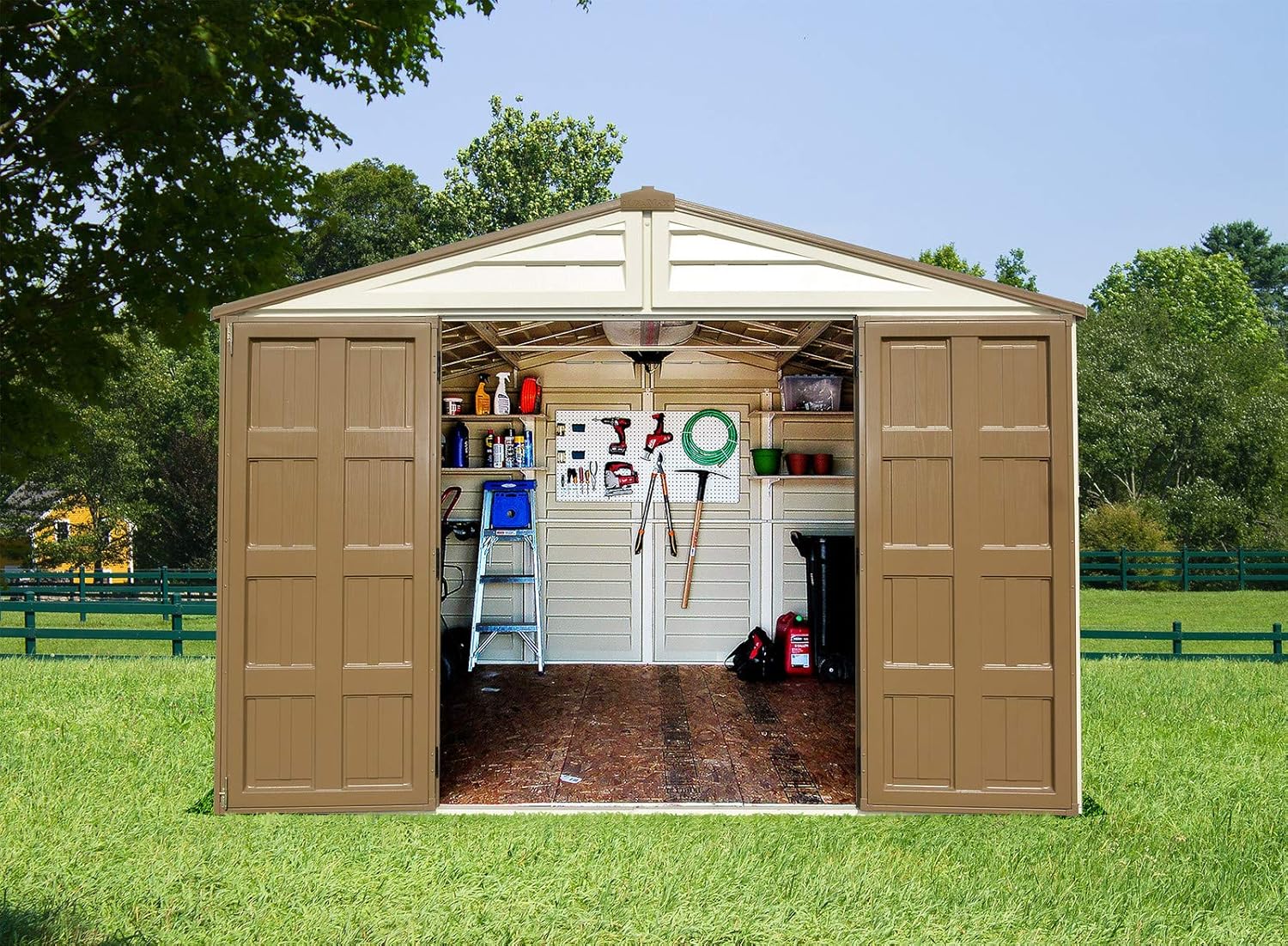 Abri de jardin en plastique Plus 10 x 8 (7.64 m²) avec 1 fenêtre fixe et kit de fondation en métal, structure de toit en métal robuste et abri de jardin sans entretien - Ivory/Brown