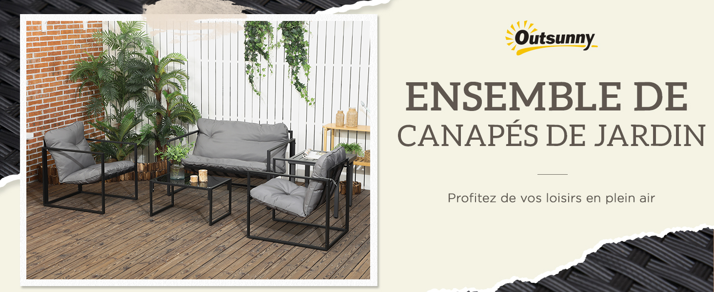 comprenant un canapé rembourré gris, des chaises et une table avec des cadres en métal, exposés contre un mur de briques orné de plantes