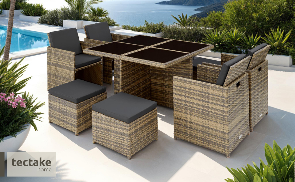 Séquence d'arrangements de meubles de patio extérieurs montrant des sièges modulaires en osier de couleurs beige/beige.