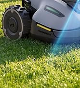 Plans rapprochés d'une tondeuse à gazon en action, montrant une lame coupant de l'herbe verte sur fond ensoleillé. Plusieurs angles démontrent les performances de tonte.