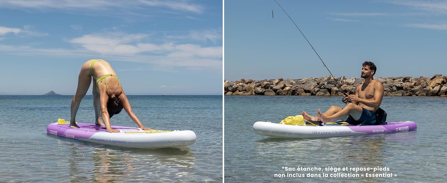 Image divisée montrant deux poses sur une planche à pagaie flottante ou un tapis d'exercice dans l'eau : l'une effectuant un étirement semblable au yoga, l'autre en position assise. L'océan et la côte rocheuse sont visibles.