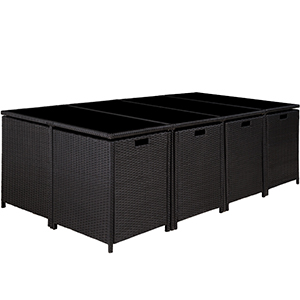 Grand ensemble de mobilier d'extérieur. Table à manger en rotin tressé noir avec huit chaises cubiques assorties. Conception modulaire pour un agencement flexible.
