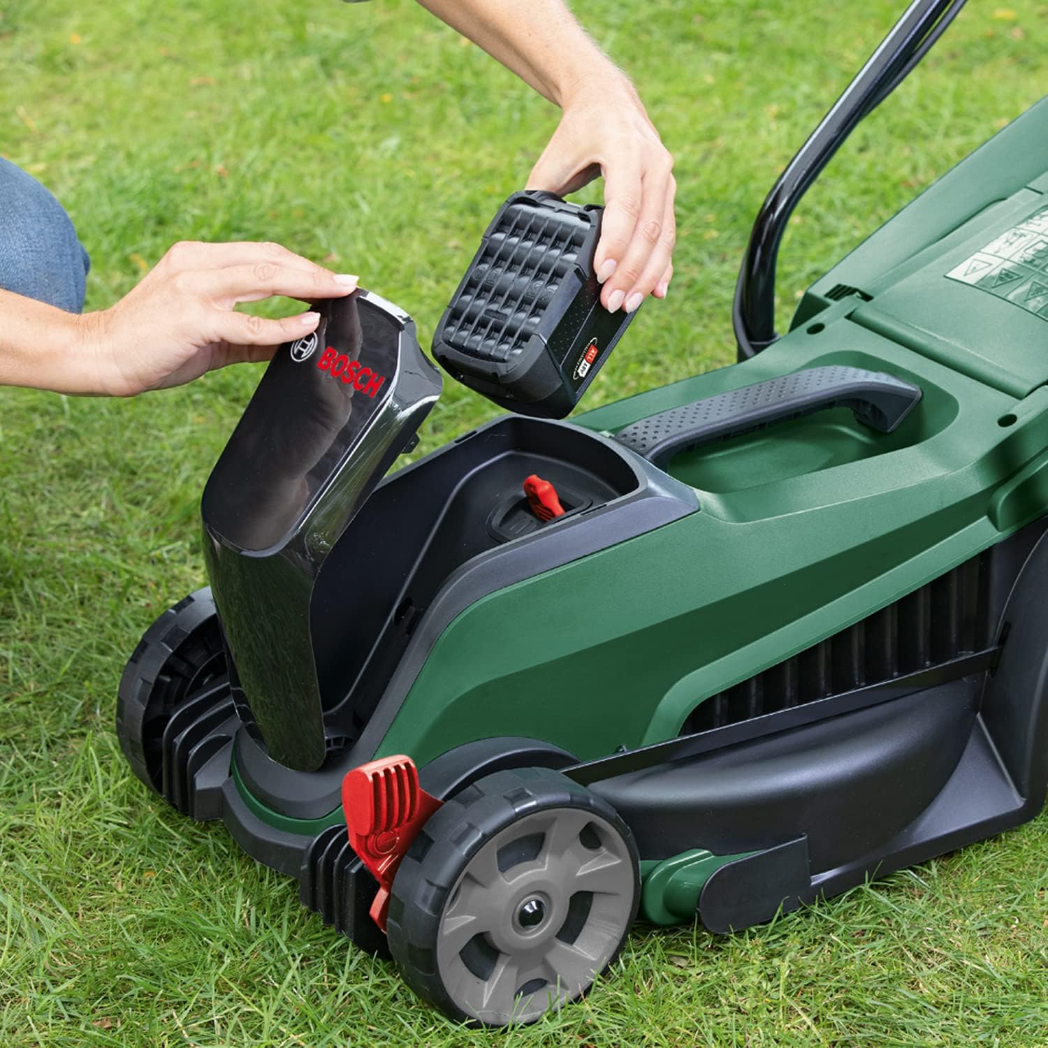 Bosch - CityMower 18V - 32 cm - Sans fil, moteur brushless, 1x 4,0 Ah, jusqu’à 300 m², 18V-32-300